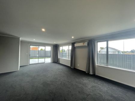 Come see - Photo 2