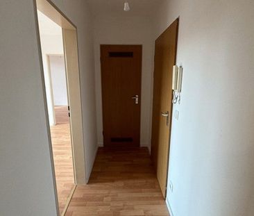 Bezahlbare 2-Zimmer-Wohnung in bester Lage und Ausblick! - Foto 5