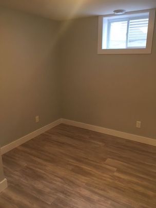 For Lease - 1258 Firestone Crescent Unit# B, Parkway Park - Queensway Terrace S and Area, Ontario - Photo 1