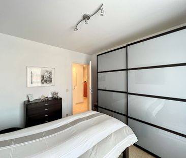 Twee‑slaapkamerappartement met open zicht op sportstadium De Taeye. - Photo 5