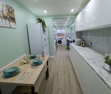 Sorrento Road Room 5 - Photo 1