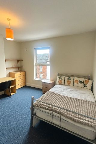 Room in a Shared House, Rosa Road, S10 - Photo 5