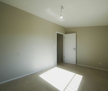 Bel appartement neuf de 2.5 pièces au coeur du village - Photo 2