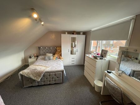 3 bedroom to let - Photo 4