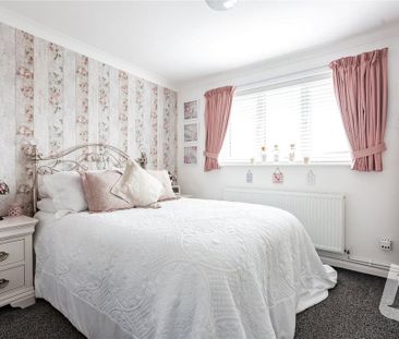 2 bedroom maisonette to rent - Photo 3