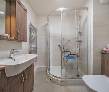 Astonia Lodge, Stevenage - Photo 4