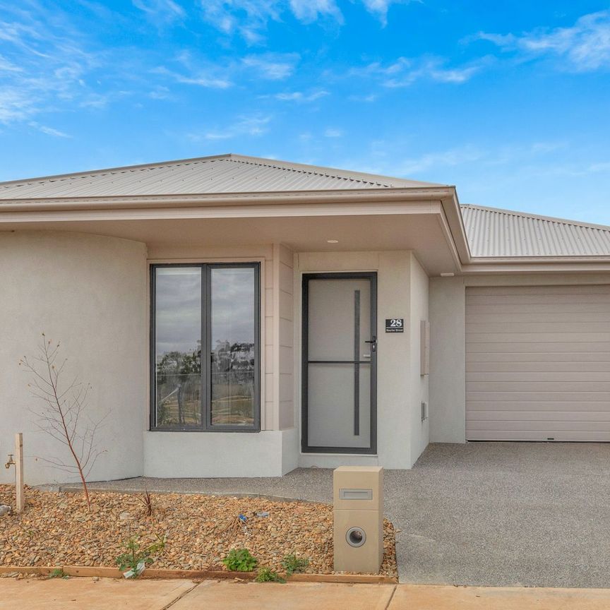 28 Rourke Street Tarneit VIC - Photo 1