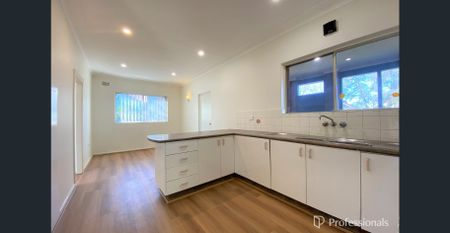 SPACIOUS FOUR BEDROOM HOME - WITHIN WALKING DISTANCE TO LOCAL SCHOOL - Photo 5