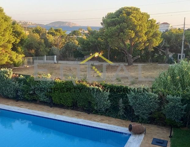 Βίλα για ενοικίαση Καλύβια Θορικού - Photo 1
