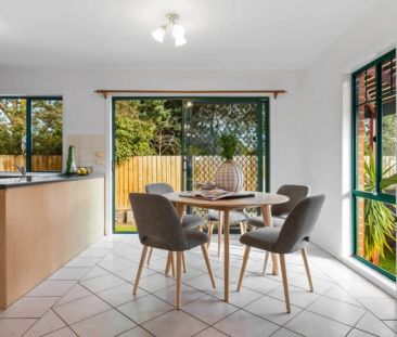 Modern 3 Bedroom Townhouse - Mt Waverley School Zone !!! - Photo 3