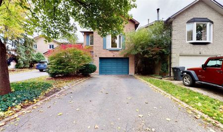 For Lease - 8 Dalzell Avenue, Brampton, Ontario - Photo 2