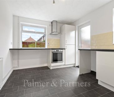 3 bedroom semi-detached house to rent - Photo 6