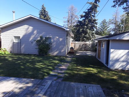 7626 22 Street Southeast, Calgary - Photo 4