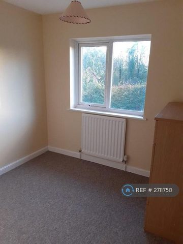 3 bedroom terraced house to rent - Photo 5
