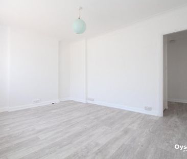 2 bedroom maisonette to rent - Photo 2