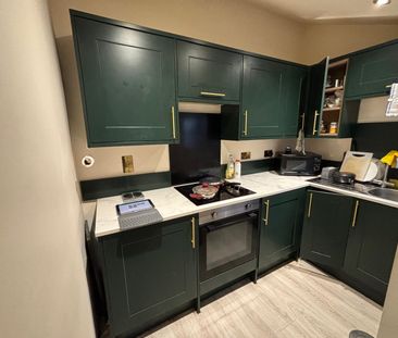 Market Place, March - Photo 3