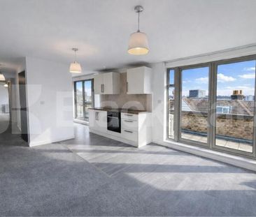 Spacious one bed to rent with open with a wrap around balcony - Photo 1