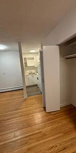 1 bdrm - ground floor - city hall - Photo 4