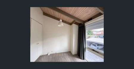 Quiet, Low-Maintenance Living in Prime Essendon Pocket - Photo 3