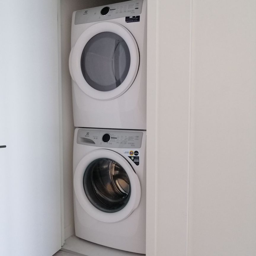 For Lease - 8 Olympic Garden Drive Unit# 1903, Toronto, Ontario - Photo 1