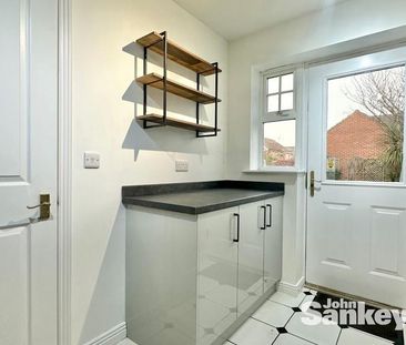 3 bedroom semi-detached house to rent - Photo 2
