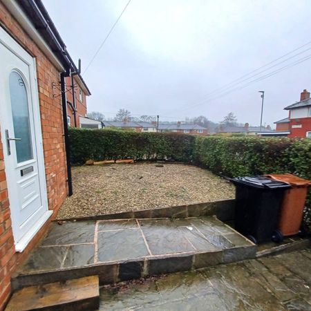 3 bedroom semi-detached house to rent - Photo 3