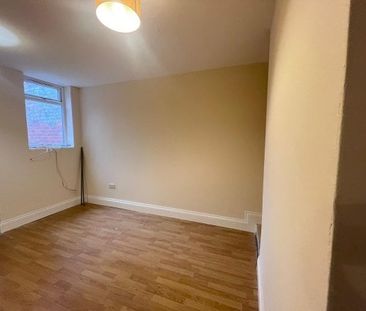 Woodborough Road, Nottingham, NG3 - Photo 1