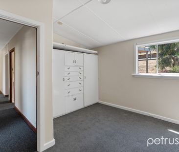 Family Home with Views – 6 month lease - Photo 6