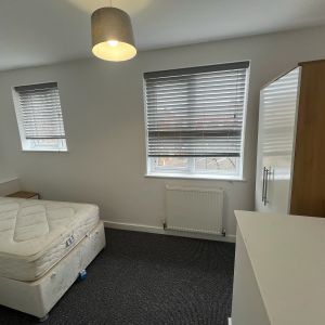 1 bedroom room to rent Queen Street, Normanton - Photo 2