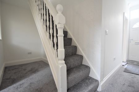 2 bedroom terraced house to rent - Photo 5