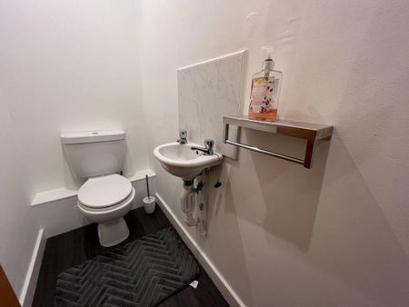 2 bedroom apartment to rent - Photo 5