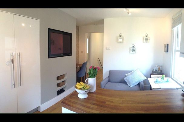 2 Bed Maisonette, Kingston Road, SW20 - Photo 1