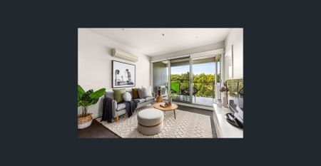 Light Filled Top Floor Apartment in a Prime Lifestyle Pocket - Photo 4