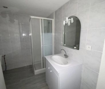 A VILLENEUVE SUR LOT T2 BIS AVEC JARDIN ET PARKING PRIVATIF - Photo 3