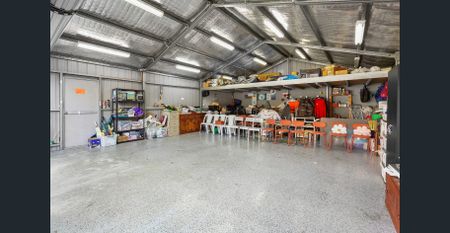 Family Favourite - Photo 3