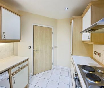 2 bedroom Flat To Let - Photo 6