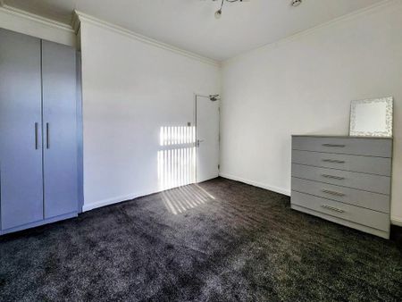 3 bedroom end of terrace house to rent - Photo 5