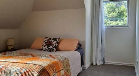 Renovated Townhouse - Photo 2