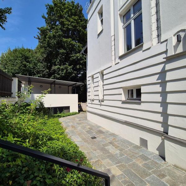 Altbaujuwel auf der Gugl! 143 m² WNFL + 16 m² Balkon, 4 Zimmer, generalsaniert, Küche möbliert! - Foto 1