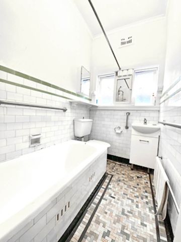 North Bondi - Photo 4