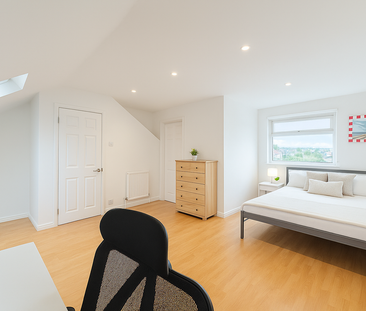 5 bedroom end of terrace house to rent - Photo 2