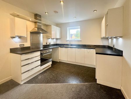 2 bedroom apartment to rent - Photo 4
