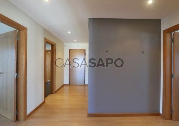 Apartamento T2 para alugar na Amadora