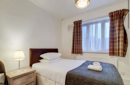 4 Bed Terraced House, Blanchedowne, SE5 - Photo 4