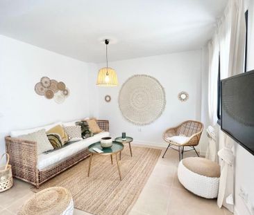 Alquiler de chalet adosado en Agra El Campanario s/n - Photo 1