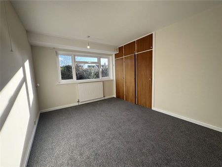 The Vicarage, Wombridge Road - Photo 3