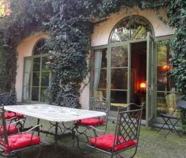 Trastevere-VILLA: Situated between Gianicolo and Trastevere, unique Villa with private garden. Spacious living room, large kitchen, 3 bedroom, 3 bath, private terrace and garden with views of Rome. High ceilings, fireplace, parking. Ref #267 - Photo 4