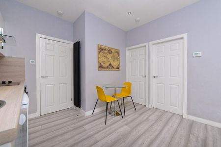 2 bedroom flat to rent - Photo 3