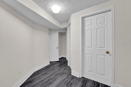 For Lease - 4502 Violet Road, Mississauga, Ontario - Photo 2