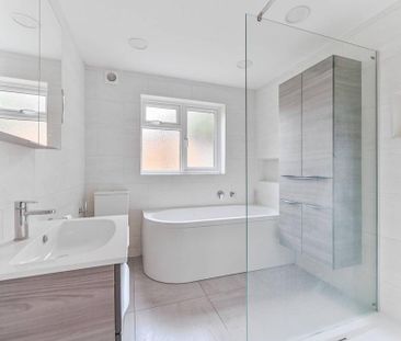 3 bedroom terraced house to rent - Photo 5